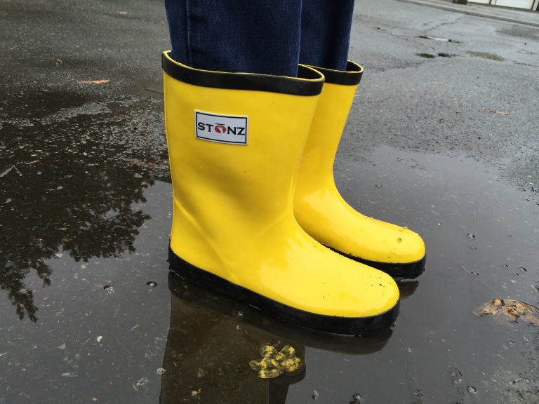 stonz rain boots