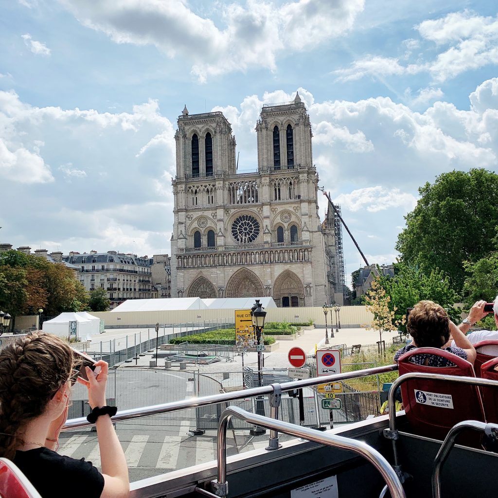 Big Bus Paris Notre Dame