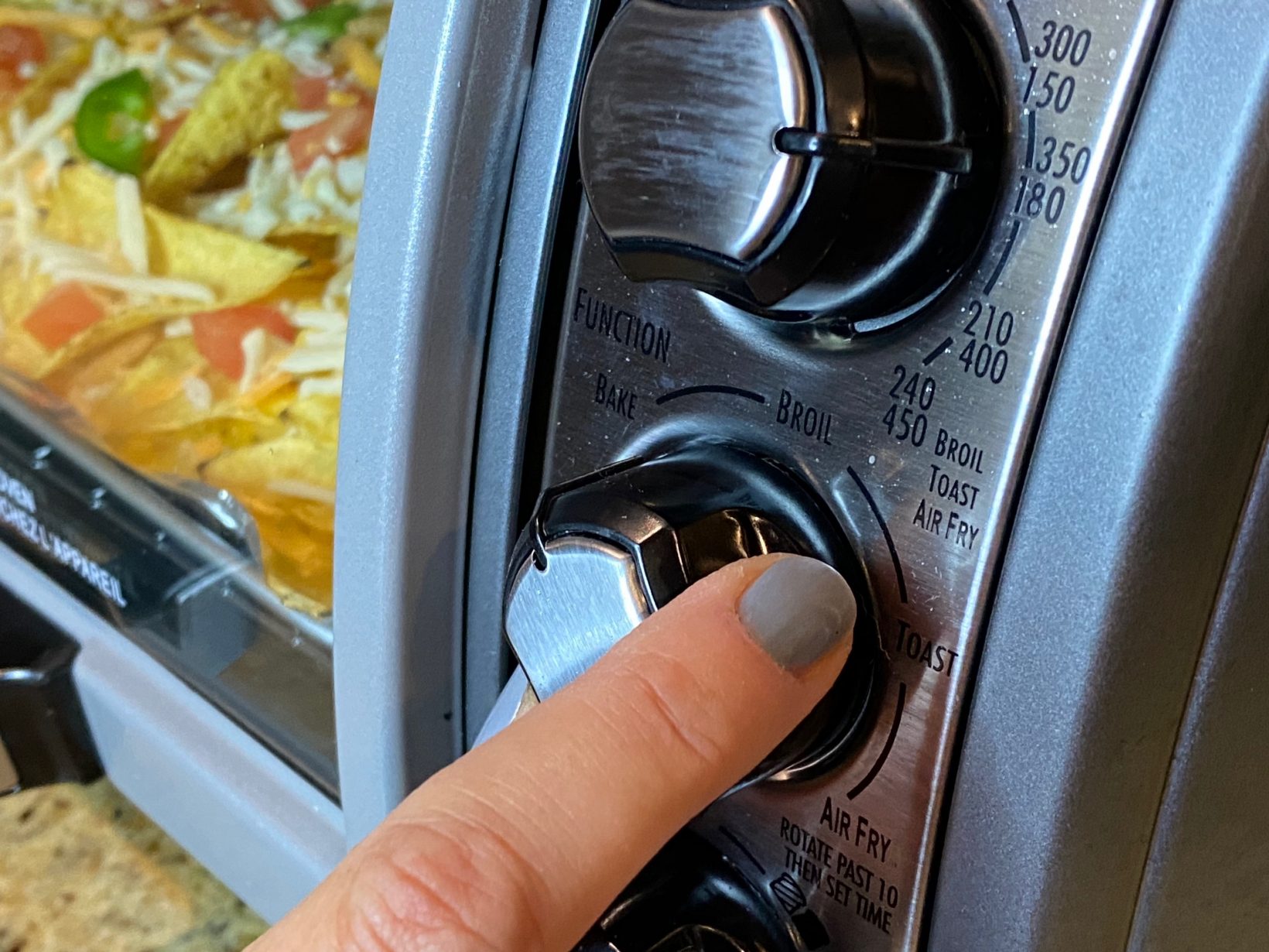 Cooking with the Hamilton Beach Easy Reach® SureCrisp® Air Fryer