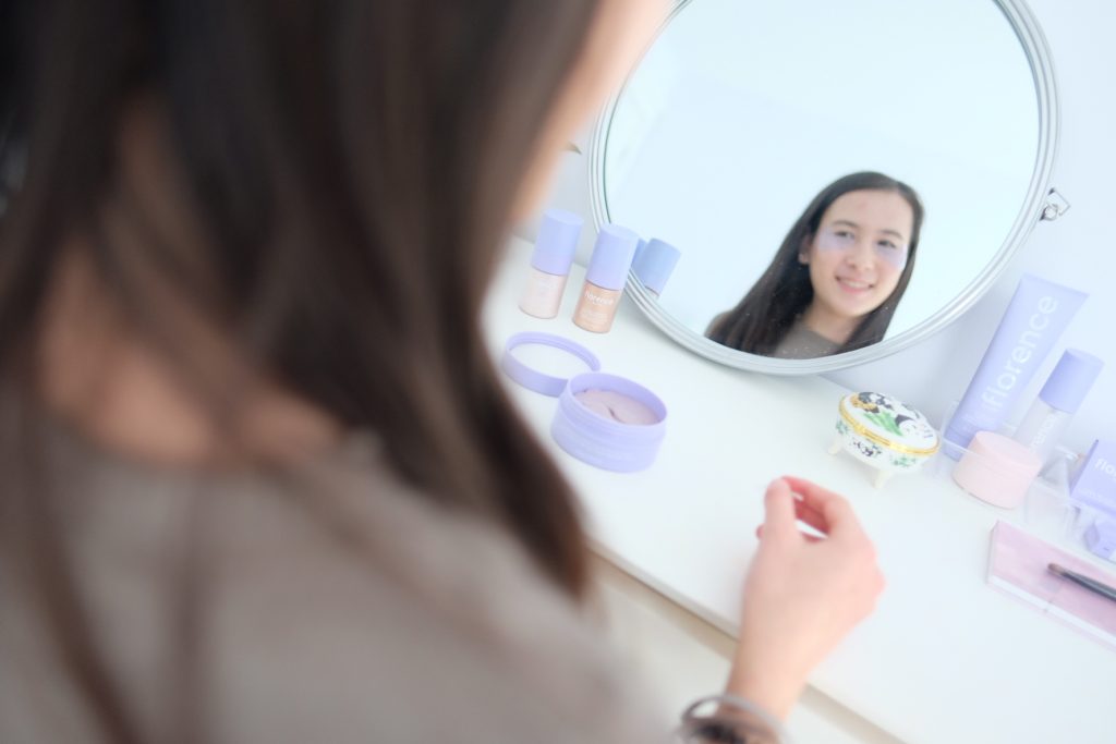 Swimming under the eyes gel pads