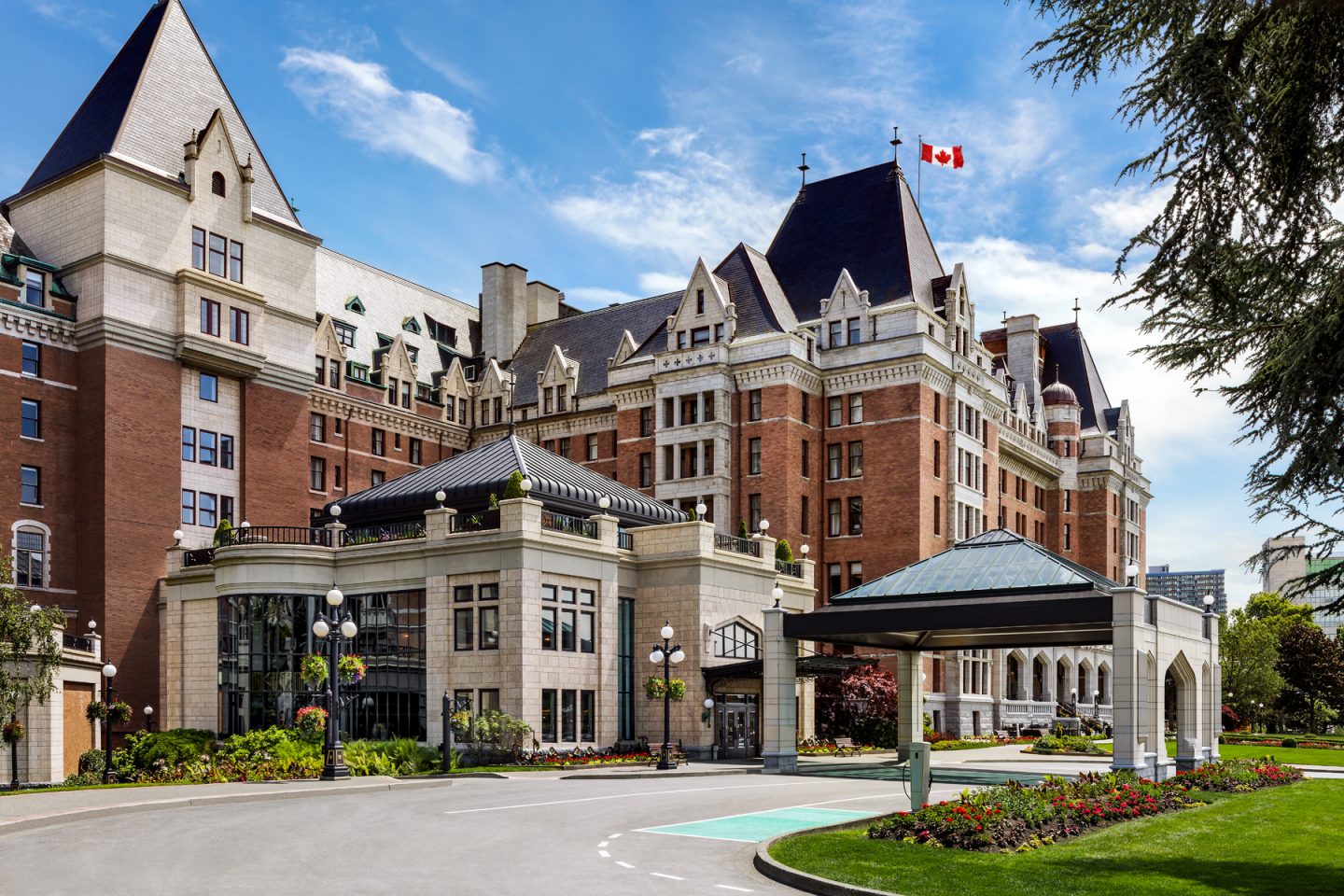 Five Hotels with Pools in Victoria, BC - My Family Stuff