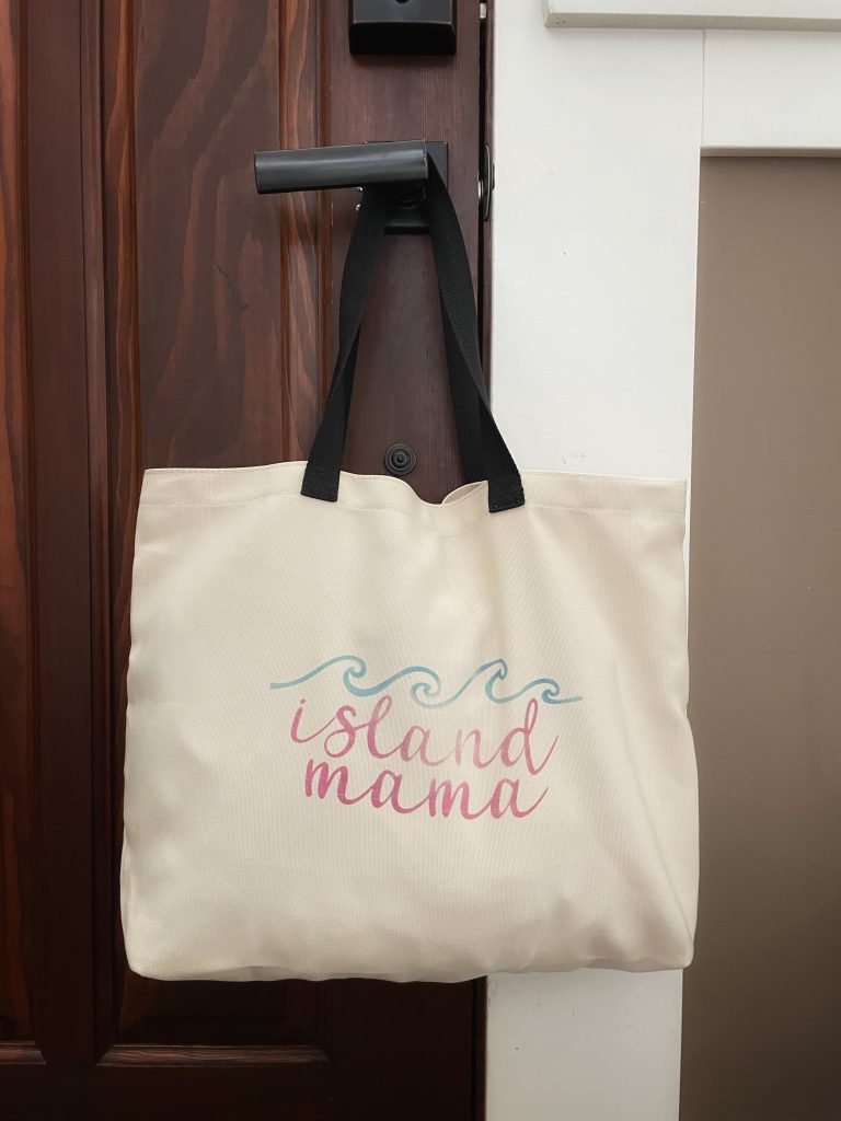 DIY Travel Tote Bag with Cricut EasyPress 2 - Mom Endeavors