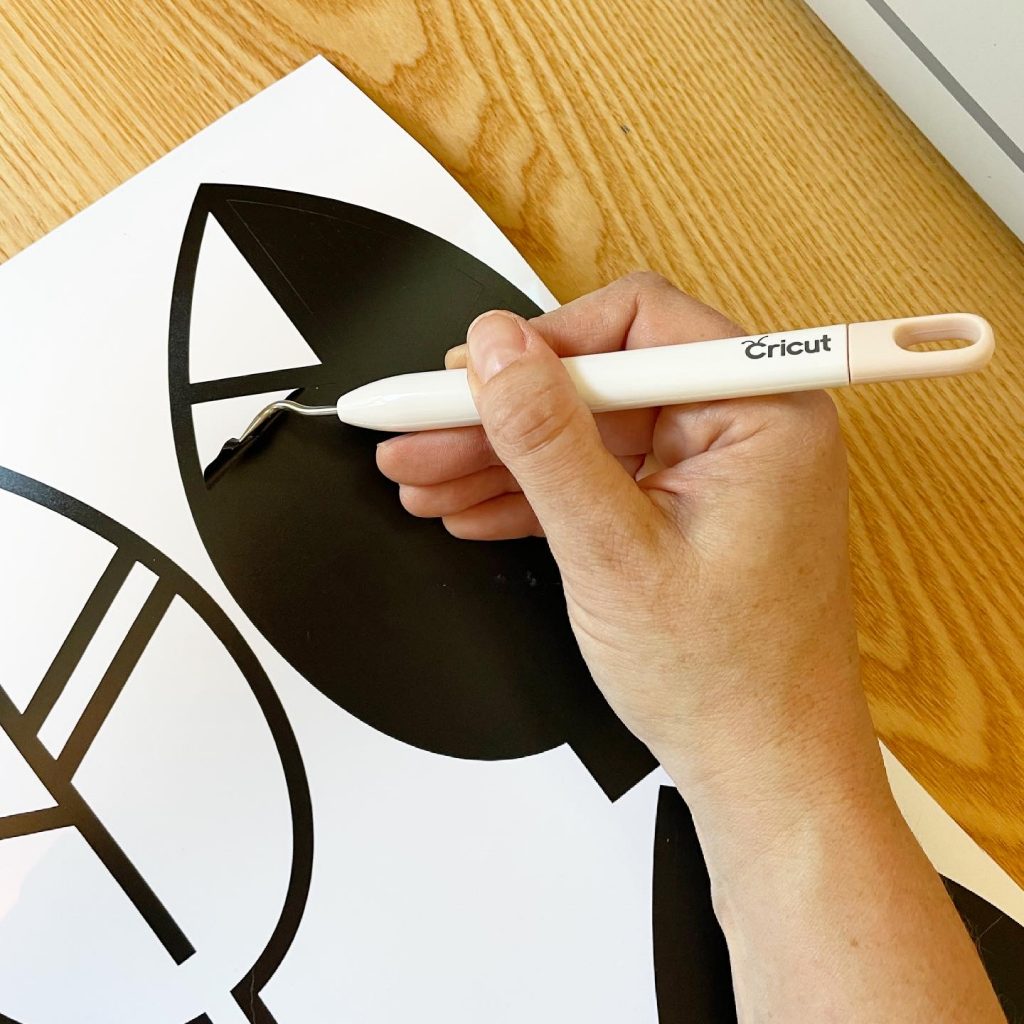 How To Make Large Wall Decals With Cricut